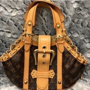 Louis Vuitton Theda GM